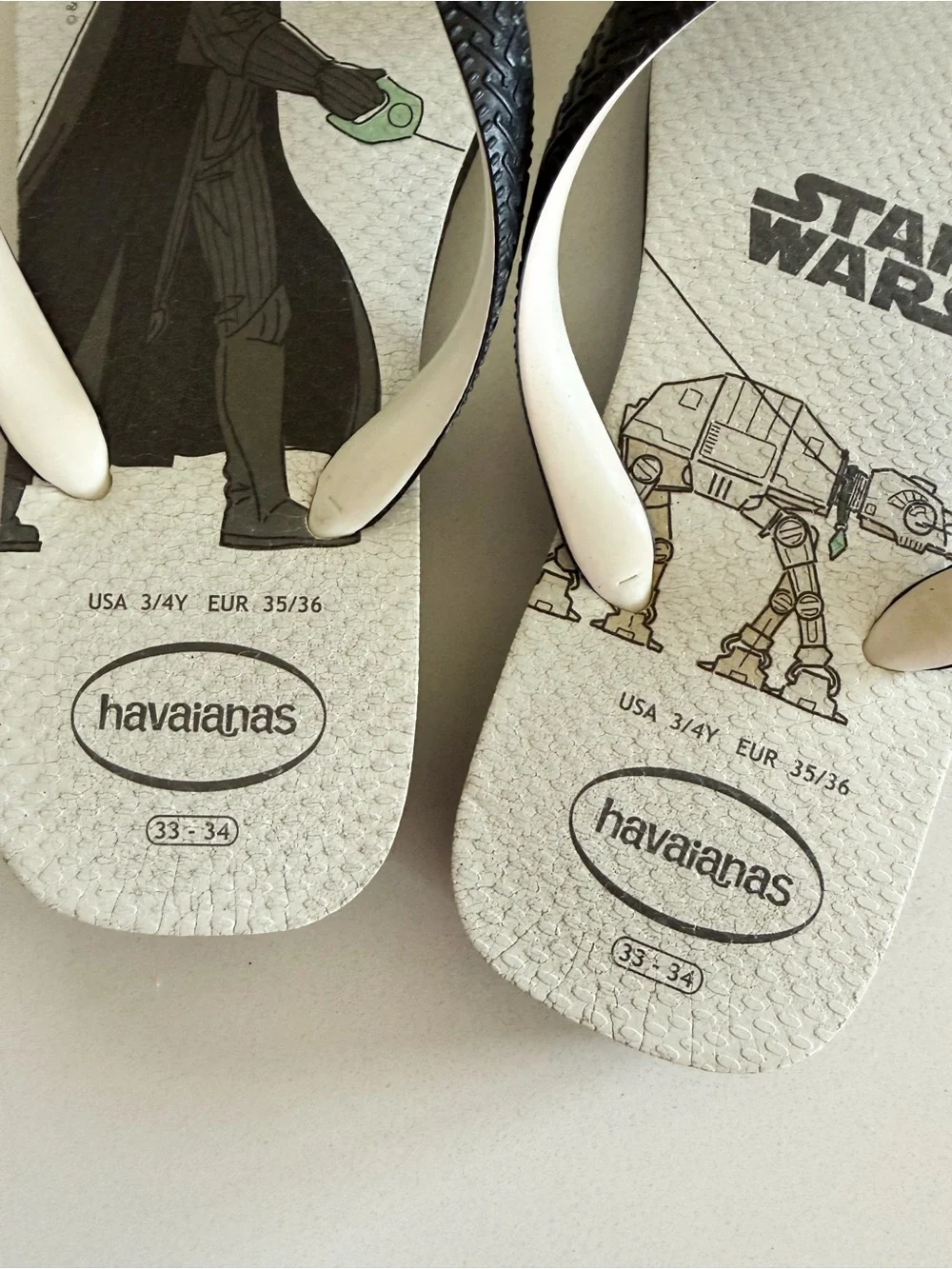 Havaianas Kids Star Wars Graphic Flip Flops in White and Black